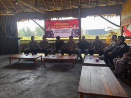 Kapolres Bangkalan dan PJU Polres Bangkalan Adakan Giat Ngopi Bareng Bersama Awak Media