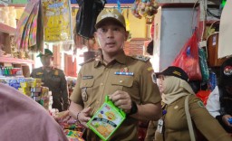 Pimpin Sidak, Wabup Wahyu Banyak Temukan Barang Kedaluwarsa di Pasar