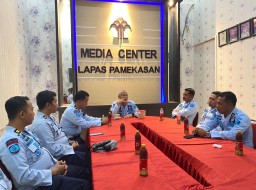 Lakukan Rapat Internal, Kepala Lapas Pamekasan Bahas Persiapan Sambut HDKD ke-78