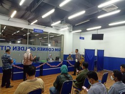 Kanit Reqident Satlantas Polrestabes Surabaya, Berikan Pelayanan Prima Perpanjangan Sim Gerai dan SIM Corner