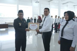 Serahkan 175 SK PPPK, Citra Duani : Tunjukan Loyalitas dan Tanggung Jawab Bekerja