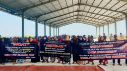 Warga Buluh Kecewa PLT Bupati Bangkalan Pungkiri Janji Untuk Hadir Mediasi Dengan Masyarakat