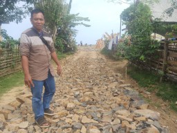 Desa Batu Hideung Prioritaskan Infrastruktur Perkerasan Jalan Telford