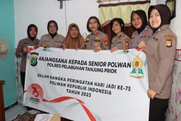 Jelang Hari Jadi Polwan ke-75, Polres Pelabuhan Tanjung Priok Silaturahmi ke Rumah Senior Polwan