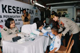 Peringati HUT ke-75, Polisi Wanita Republik Indonesia Gelar Kegiatan Bakti Kesehatan