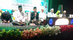 Kepala Desa Tegalampel Gelar Selamatan Desa Serta Haul Bujuk Tronah Bersama Majelis Al - Madinah