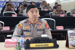 Kapolres Jembrana Menghadiri Zoom Meeting Terkait Sosialisasi Program Quick Wins Presisi TW III T.A. 2023