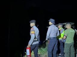 Gercep, Polisi Bersama TNI dan RPH Berhasil Padamkan Karhutla di Gunung Lingga Probolinggo