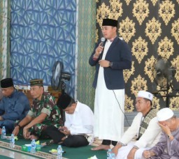 Kasdim 1206/Psb Ikut Menyambut Kepulangan Jama'ah Haji Kabupaten Kapuas Hulu Tahun 1444 H/2023 M