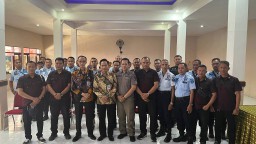 Tingkatkan Keamanan, Petugas Lapas Pamekasan Ikuti Pengarahan Dari Divisi Pemasyarakatan Kumham Jatim