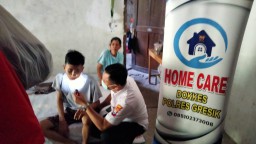 Tindaklanjuti Jumat Curhat, Polres Gresik Cek Kesehatan dan Beri Bantuan Korban Laka