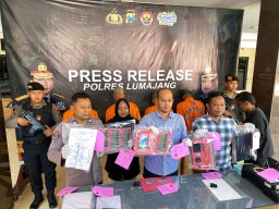 Empat Terduga Pelaku Pemalsuan Kartu Pajak E-Pasir, di Amankan Polisi 