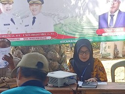 Camat Cibitung Hadiri Kegiatan Sekolah Lapangan Kelompok Tani
