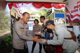 Polres Malang Peduli, Bantuan Peralatan Usaha Korban Tragedi Kanjuruhan
