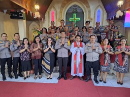 Minggu Kasih Kapolres Tabanan Suluh Kasih di GKPB Jemaat Ikut Jaga Kamtibmas Tetap Kondusif
