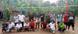 Semarakkan HUT RI ke 78, Desa Koroncong Gelar Turnamen Volly Antar RT 