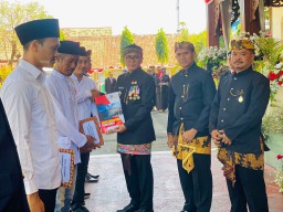 Merayakan HUT ke-78 RI, Perwakilan WBP Lapas Pamekasan Terima Remisi Oleh Bupati Pamekasan