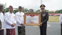 Kapolresta Raih Penghargaan Dari Walikota Denpasar 