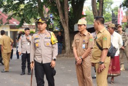 Kapolres Jembrana Pantau Pengamanan Pembongkaran Pasar Umum Negara Rangka Revitalisasi