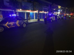 Sat Samapta Polres Jembrana Patroli Cahaya Biru Atensi Trek-Trekan