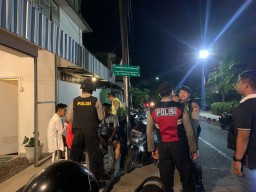 Satuan Sat Samapta Polres Tabanan Gelar Blue Light Patrol Cegah Kriminalitas Malam Hari