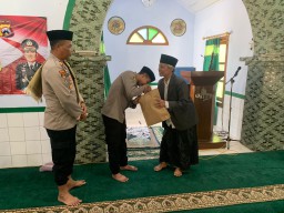 Jum’at Curhat Polres Nganjuk, Ajak Jamaah Ikut Aktif Jaga Kamtibmas