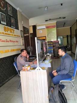 SPKT Polsek Jambangan Siap Layani Masyarakat Secara Humanis dengan 3S