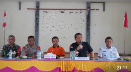 Bupati Kapuas Hulu Berikan Respon Apa Yang Menjadi Aspirasi Masyarakat Lintas Utara Perbatasan Bahas Hasil Keputusan Aksi Damai di PLBN Badau