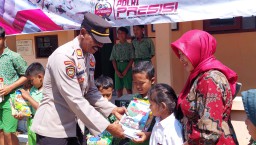 Polres Nganjuk Sebarkan Ribuan Buku Bacaan UpayaTumbuhkan Literasi dan Kecintaan Membaca Anak
