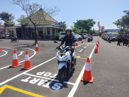 Tanpa Angka 8 dan Zig Zag Satpas Colombo Satlantas Polrestabes Surabaya, Sediakan Sirkuit Ujian Praktik SIM C