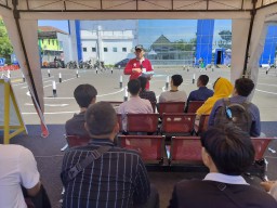 Pemohon SIM Satpas Colombo Surabaya, Senang Dapat Pengarahan dari Petugas dan Pelayanan Prima