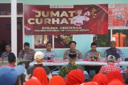 Polres Tanjung Perak Helat Jumat Curhat, Warga Bulak Banteng Apresiasi Peran Bhabinkamtibmas dan Polisi RW