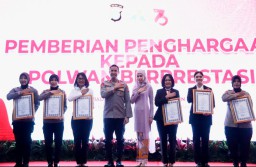 Berprestasi di Karya Tulis ,Polwan Polresta Bandara Soetta Raih Penghargaan