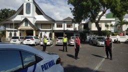 Polres Bandara Ngurah Rai Jaga Ketat Persembahyangan Umat Kristiani
