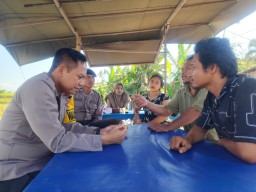 Polres Karangasem Laksanakan Minggu Kasih di Kampung Nelayan Serap Keluhan Warga Ujung Pesisi