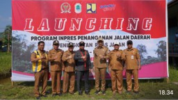 Ketua Komisi V DPR-RI Launching Peningkatan Jalan Nanga Manday - Nanga Embaloh