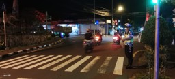 Sat Lantas Polres Karangasem Kembali Laksanakan Blue Light Patrol Demi Aman dan Nyamannya Aktifitas Masyarakat Dimalam Hari