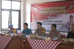 Jumat Curhat Kapolres Buleleng Menerima Aspirasi Warga Masyarakat di Kelurahan Kendran