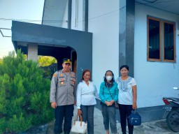 Dalam Rangka Giat Minggu Kasih Kebersamaan Polri Dengan Umat Kristiani di Gereja Katholik Santo Petrus Negara