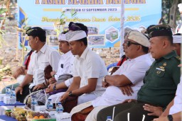 Kapolres Jembrana Hadiri Giat Pelaksanaan Ground Breaking Pengeruakan Pasar Negara Bahagia Oleh Bupati Jembrana