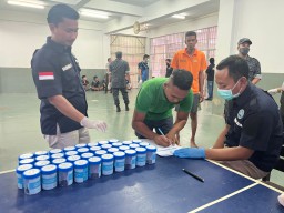 Ciptakan Lapas Bersih Halinar, Lapas Narkotika Kelas IIA Pamekasan Menggelar Penggeledahan Gabungan