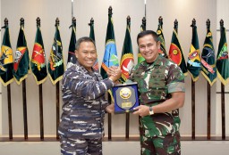 Pangdam Tanjungpura Sambut Hangat Courtesy Call Pangkoarmada I