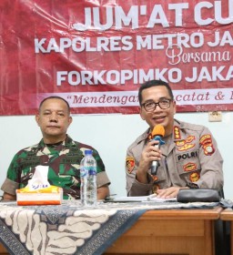 Jum'at Curhat, Polisi Datang Masyarakat Senang Pikiran Plong