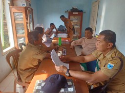 Jalin Silaturahmi Awak Media Disambut Baik Oleh Kepala Desa Cimanggu