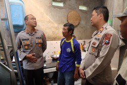 Kapolres Malang Bersama Muspika dan Relawan, Segera Renovasi Rumah Keluarga Korban Kanjuruhan