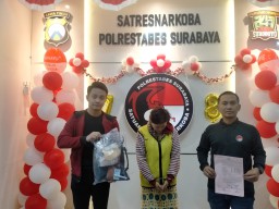 Wanita Cantik Pengedar Sabu di Ringkus Satnarkoba