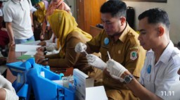 Sebanyak 74.775 Orang Sasaran Imunisasi (JE) Radang Otak di Kabupaten Kapuas Hulu Bupati Kapuas Hulu
