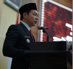 Penyampaian Pendapat Akhir Anggota DPRD Kabupaten Kapuas Hulu