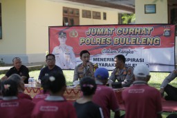 Jumat Curhat, Polres Buleleng Sambangi Panti Jompo PSTW Jara Marapati Desa Kaliasem, Banjar