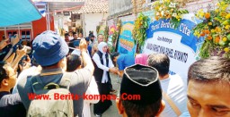 Gubernur Khofifah Kunjungi Rumah Duka Atlet Tinju Asal Bondowoso Farhat Mika Rahel Riyanto